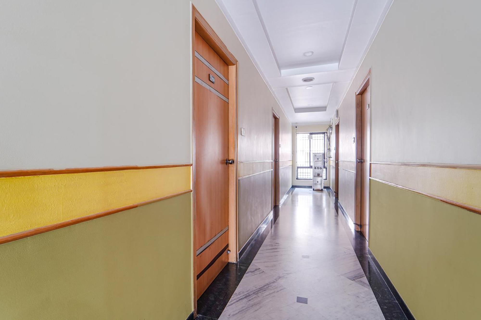 Fabhotel Ess Paradise - Nr Bus Stand كويمباتور المظهر الخارجي الصورة