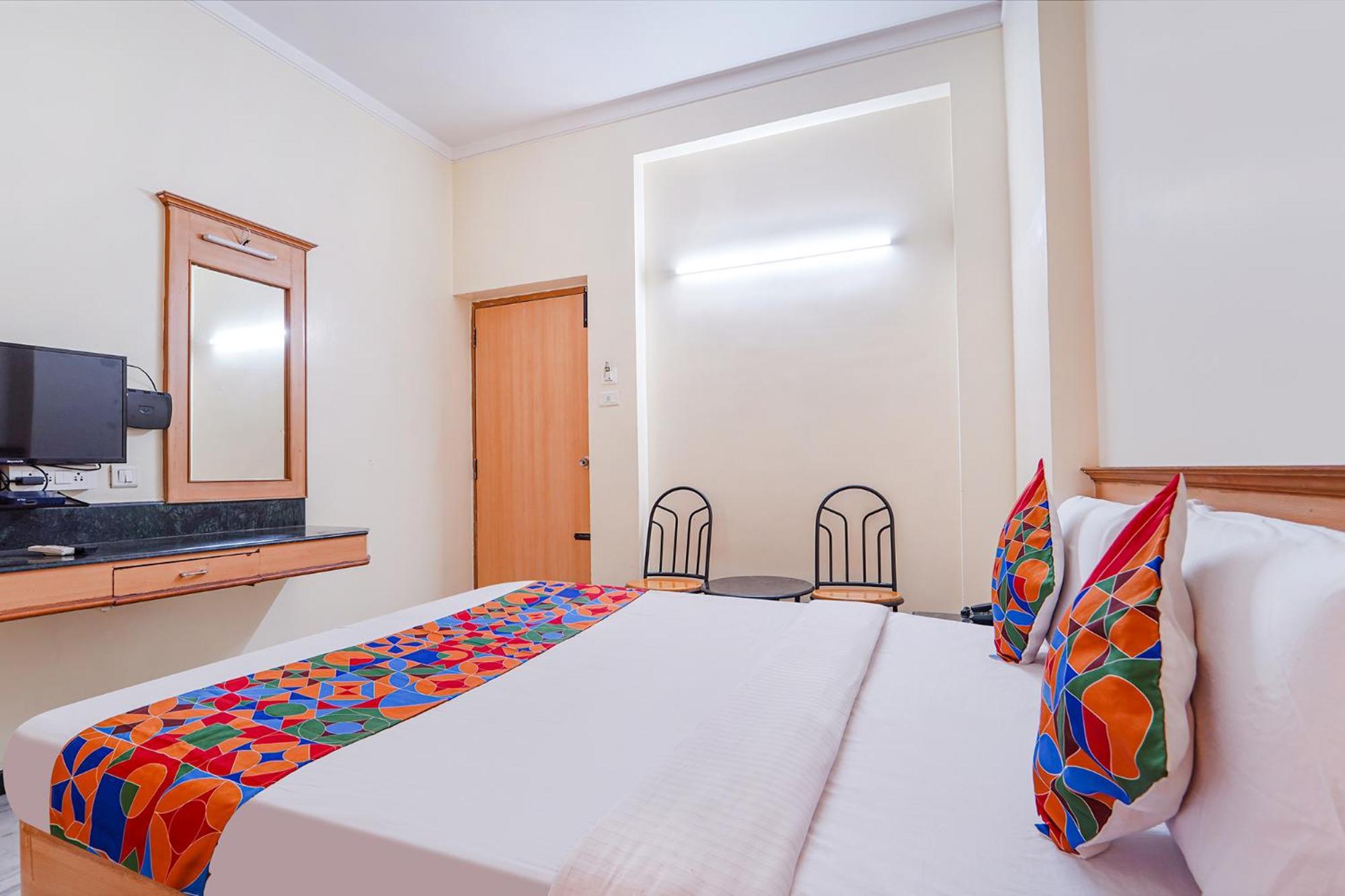 Fabhotel Ess Paradise - Nr Bus Stand كويمباتور المظهر الخارجي الصورة