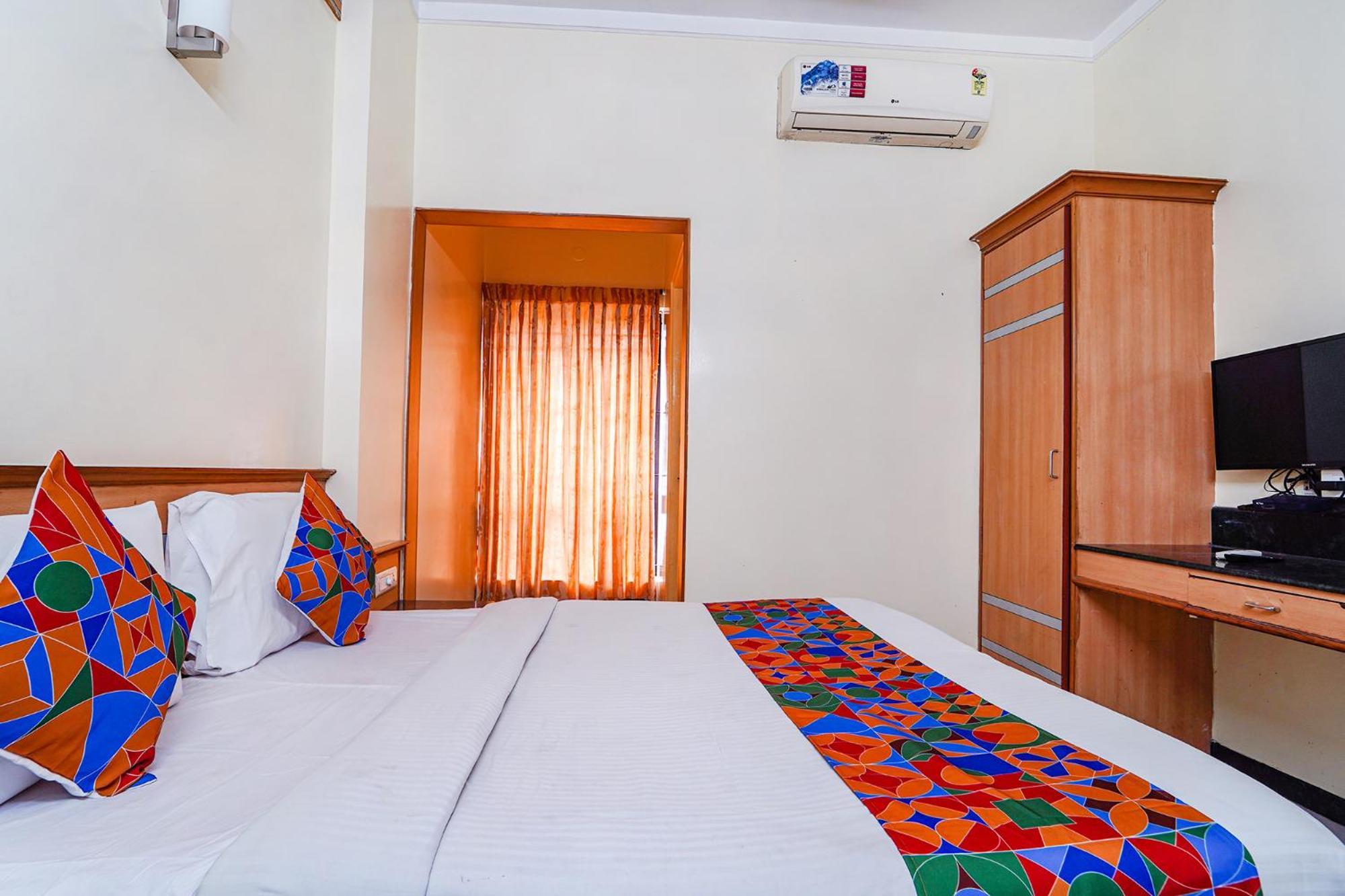 Fabhotel Ess Paradise - Nr Bus Stand كويمباتور المظهر الخارجي الصورة