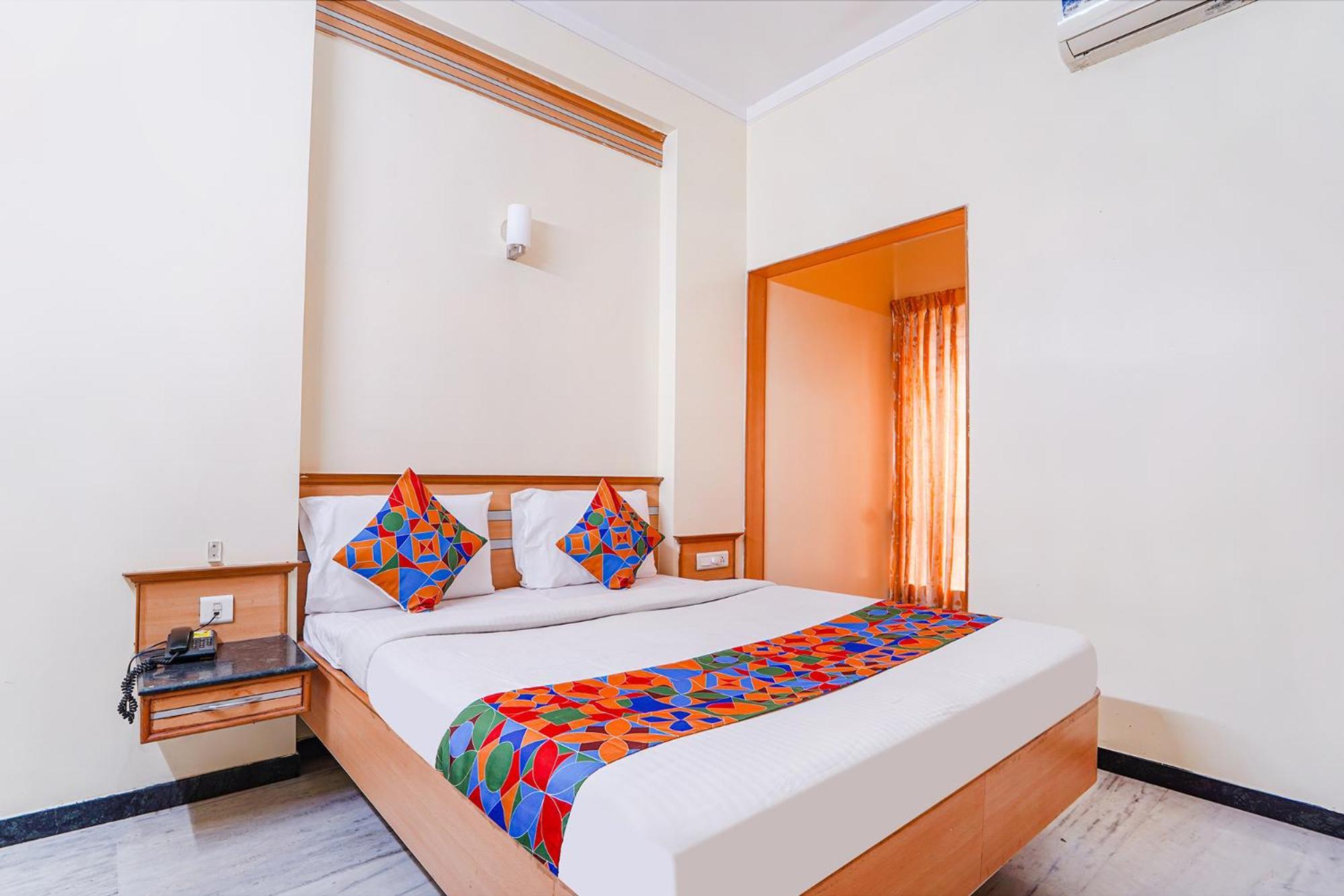 Fabhotel Ess Paradise - Nr Bus Stand كويمباتور المظهر الخارجي الصورة