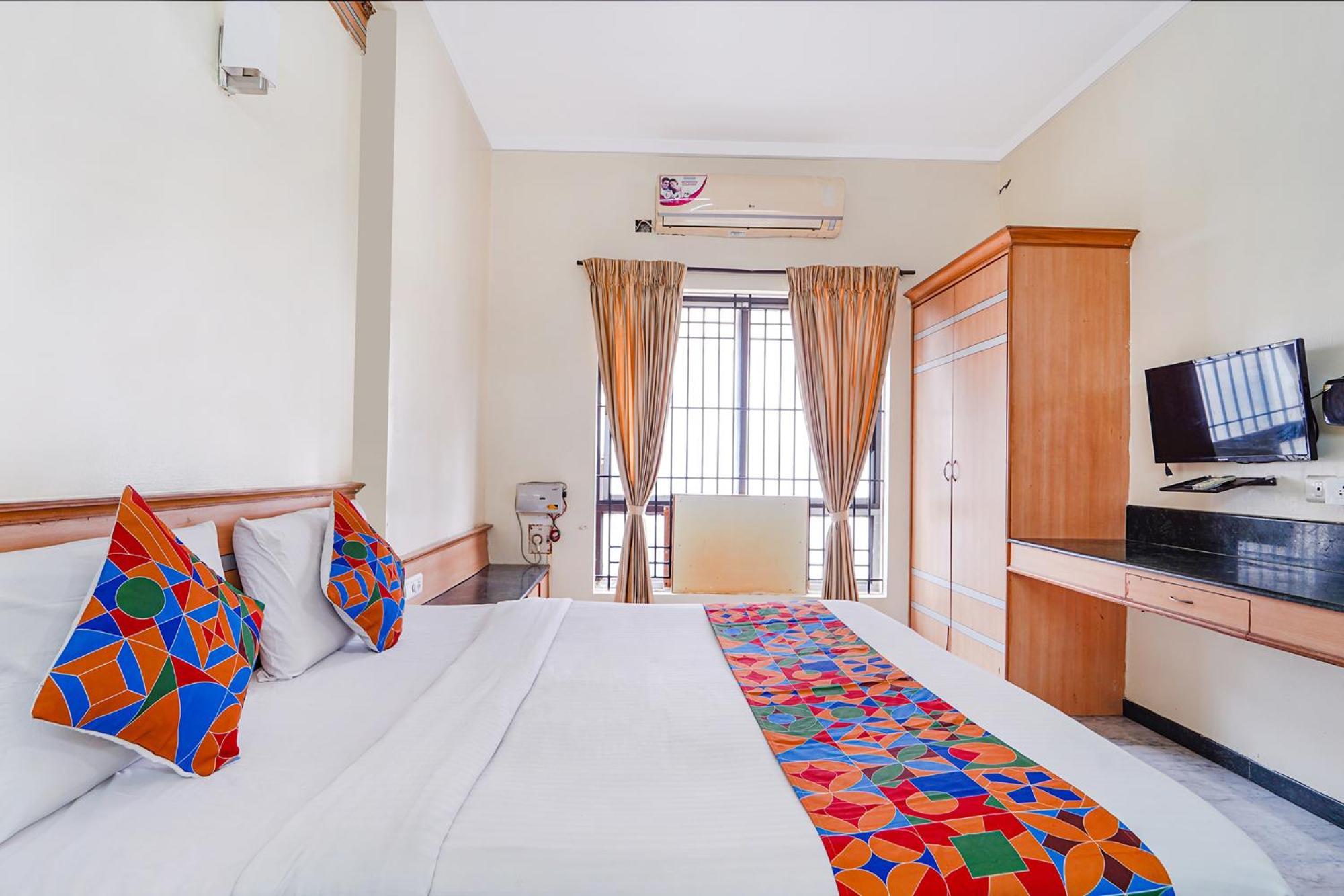Fabhotel Ess Paradise - Nr Bus Stand كويمباتور المظهر الخارجي الصورة