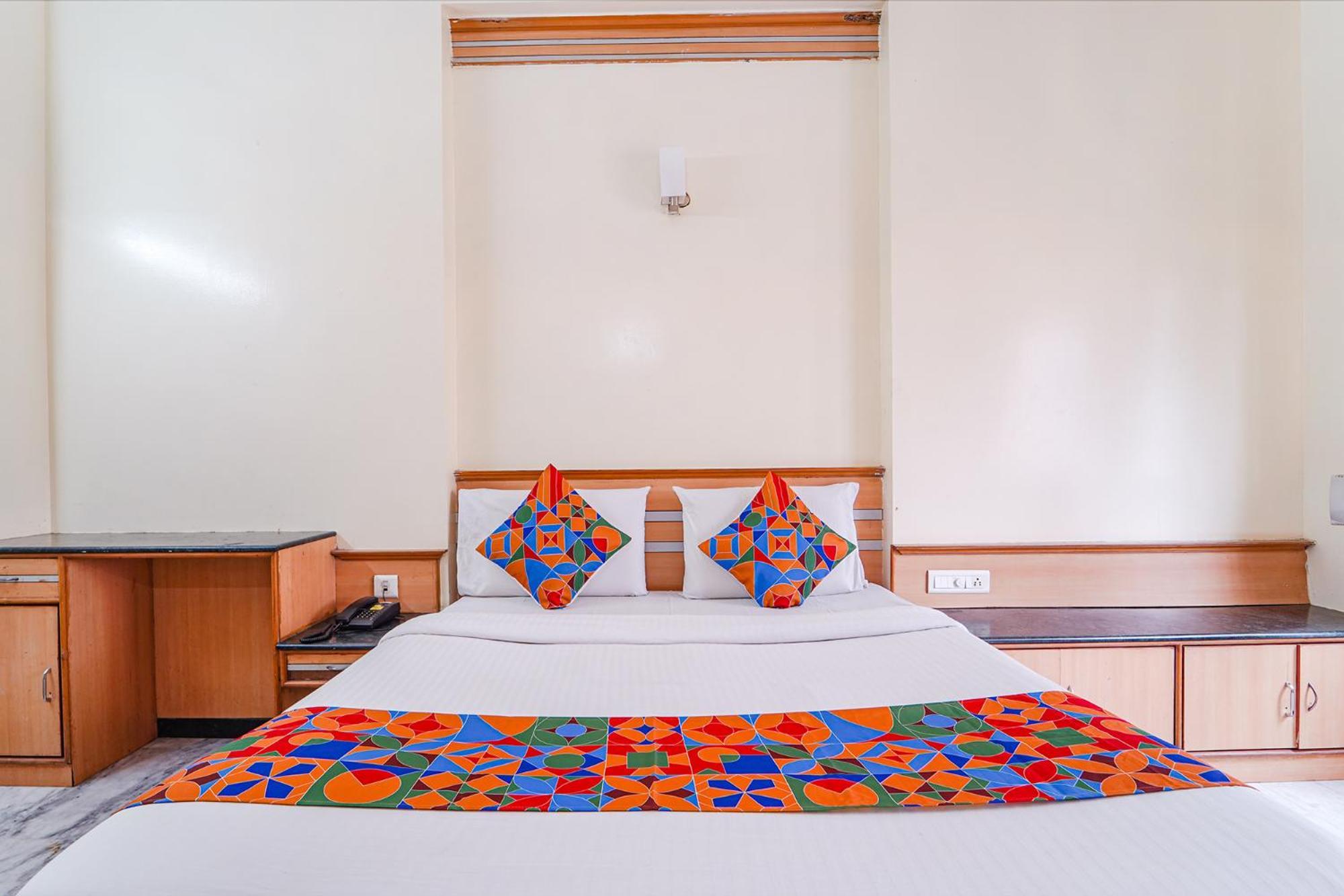 Fabhotel Ess Paradise - Nr Bus Stand كويمباتور المظهر الخارجي الصورة